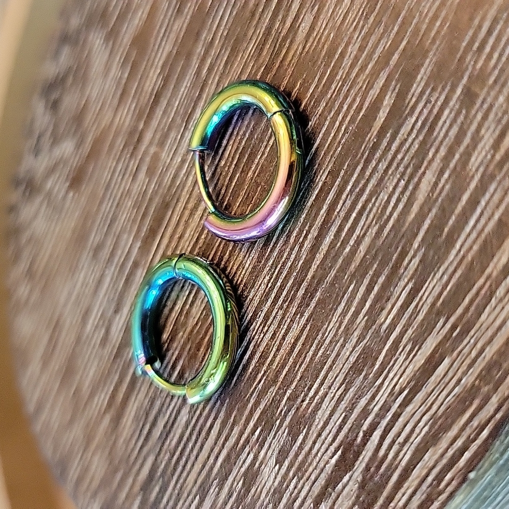 Oil Slick Titanium Thick Hoop Ear Hugger Steel Earrings, Unisex - Picture 1 of 4